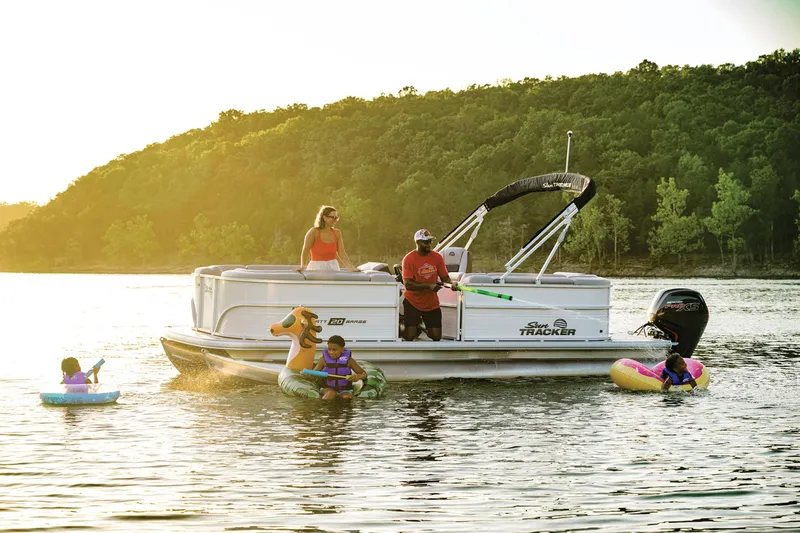 Slide: The Image of Sun Tracker Party Barge 20 DLX 2026 - 70