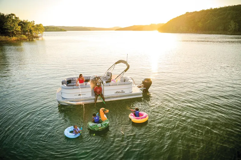 Slide: The Image of Sun Tracker Party Barge 20 DLX 2026 - 61