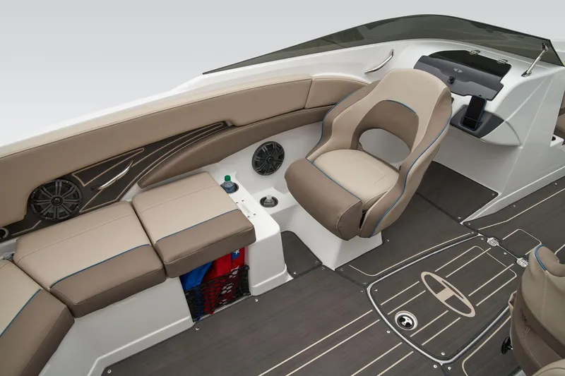 Slide: The Image of Tahoe 210 S 2026 - 40