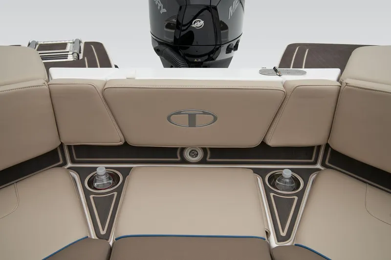 Slide: The Image of Tahoe 210 S 2026 - 49