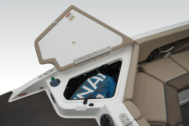 Slide: The Image of Tahoe 210 S 2026 - 54