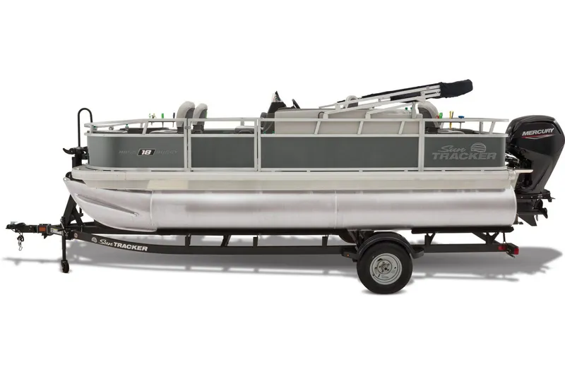 Slide: The Image of Sun Tracker Bass Buggy 18 DLX 2026 - 18