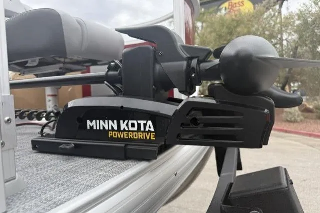 Slide: The Image of Minn Kota PowerDrive motor on 2026 Sun Tracker SportFish 20 DLX boat. - 6