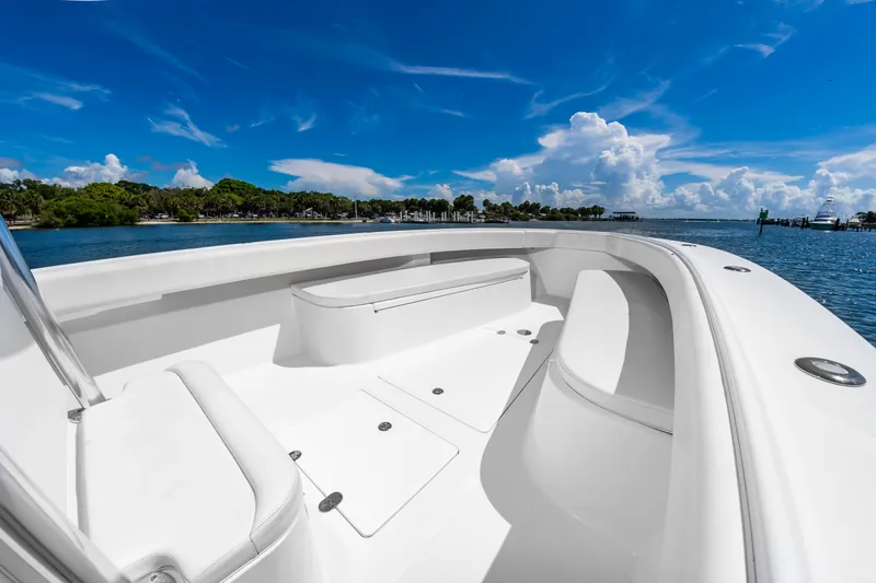 Slide: The Image of Bahama 41 2014 - 12
