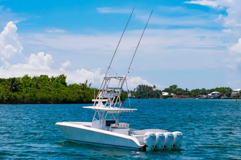 Slide: The Image of Bahama 41 2014 - 62