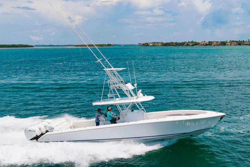 Slide: The Image of Bahama 41 2014 - 5