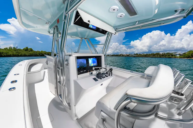 Slide: The Image of Bahama 41 2014 - 20