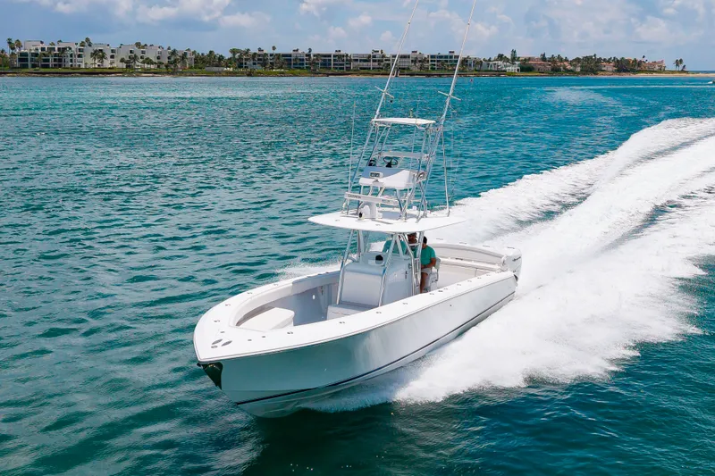 Slide: The Image of Bahama 41 2014 - 0