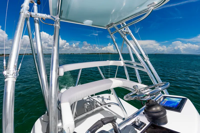 Slide: The Image of Bahama 41 2014 - 38