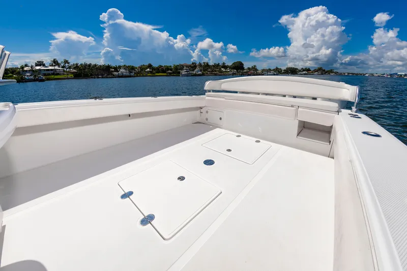 Slide: The Image of Bahama 41 2014 - 47