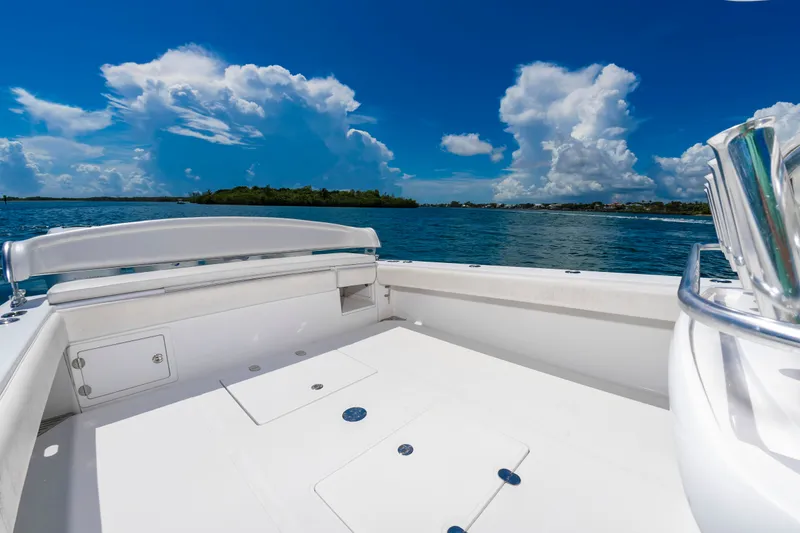 Slide: The Image of Bahama 41 2014 - 46