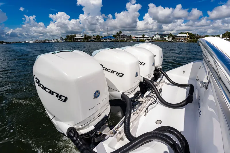 Slide: The Image of Bahama 41 2014 - 56
