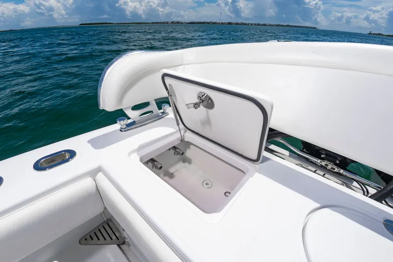 Slide: The Image of Bahama 41 2014 - 52