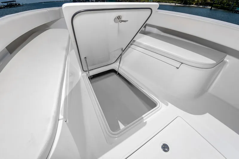 Slide: The Image of Bahama 41 2014 - 14