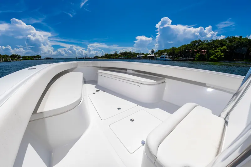 Slide: The Image of Bahama 41 2014 - 11