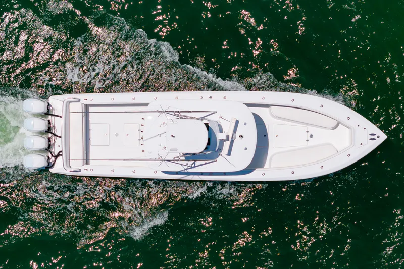 Slide: The Image of Bahama 41 2014 - 10