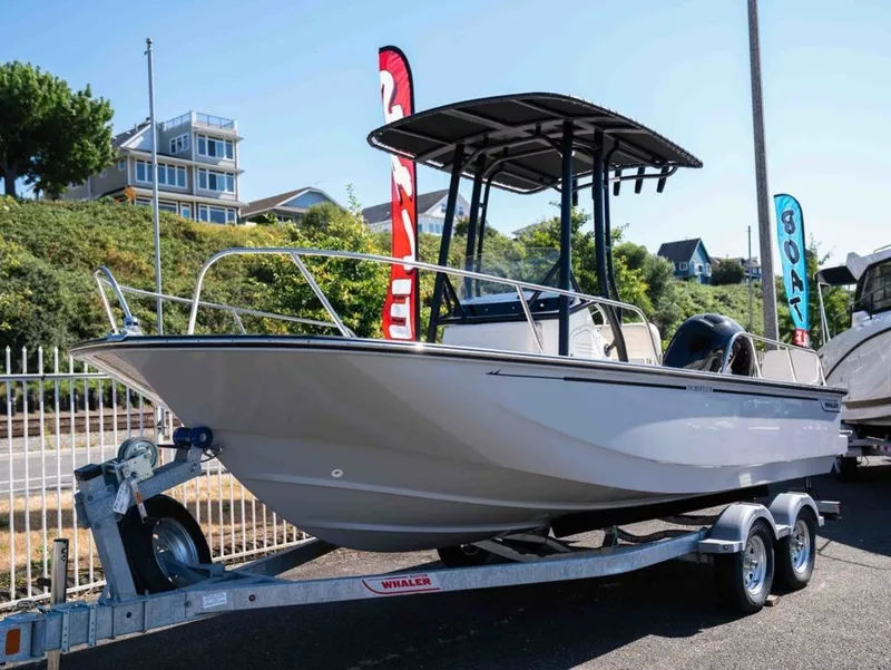 The Image of Boston Whaler 190 Montauk 2026 - 1