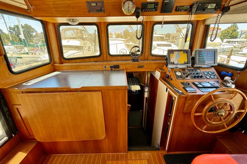 Slide: The Image of Pilothouse area - 21