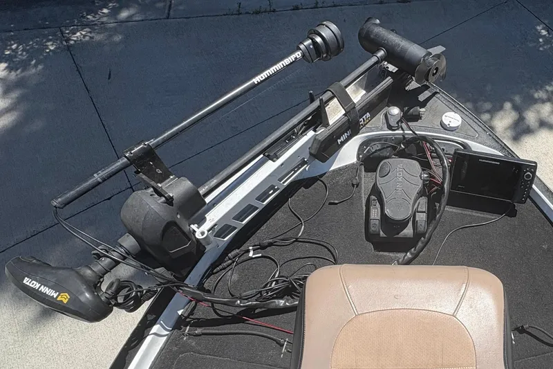 Slide: The Image of 2008 Nitro Z-7 boat with Minn Kota trolling motor and Humminbird fish finder on deck. - 12