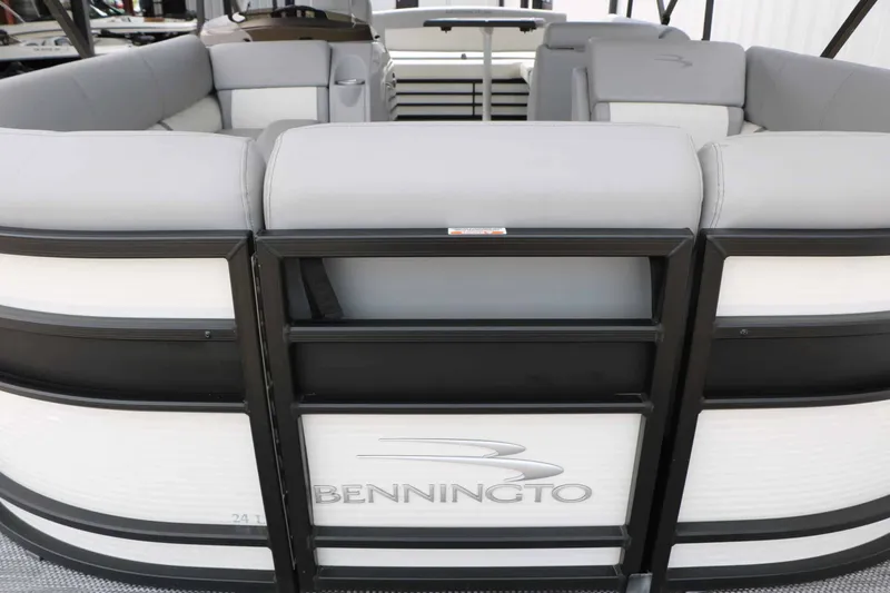 Slide: The Image of Bennington L24 Swingback 2024 - 22