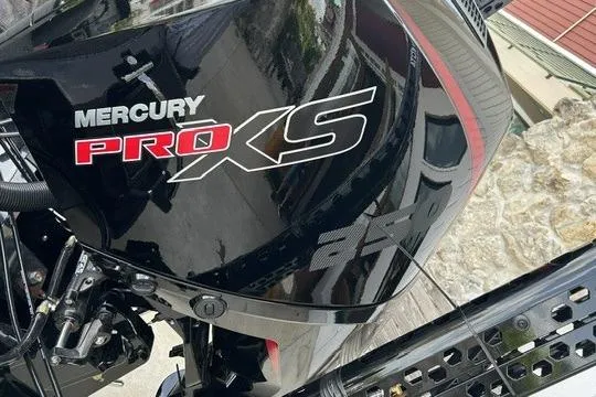 Slide: The Image of Mercury Pro XS engine on 2026 Nitro Z20 XL Pro boat, close-up view. - 12