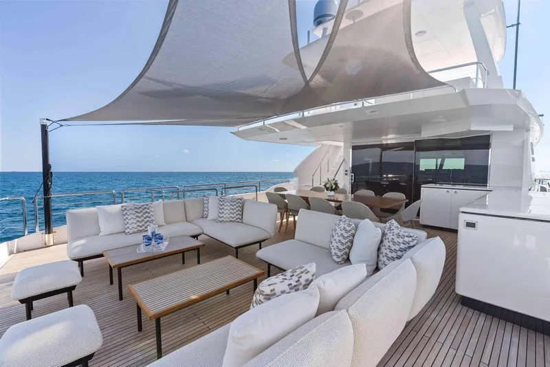 Slide: The Image of Luxurious Horizon FD100 yacht deck with elegant seating, ocean view, and modern design, 2026 model. - 38