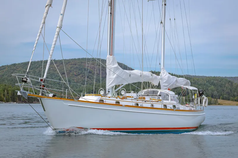 Slide: The Image of Sailing yacht Shannon 47/52 from 2001 cruising on a scenic lake. - 11