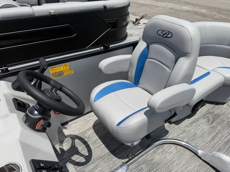 Slide: The Image of Bentley Pontoons BOLT 200 2027 - 6