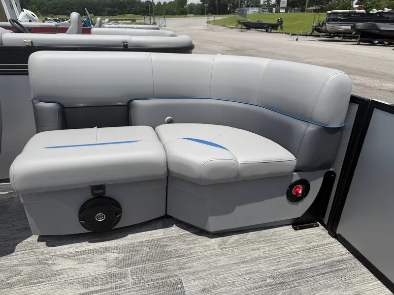 Slide: The Image of Bentley Pontoons BOLT 200 2027 - 19