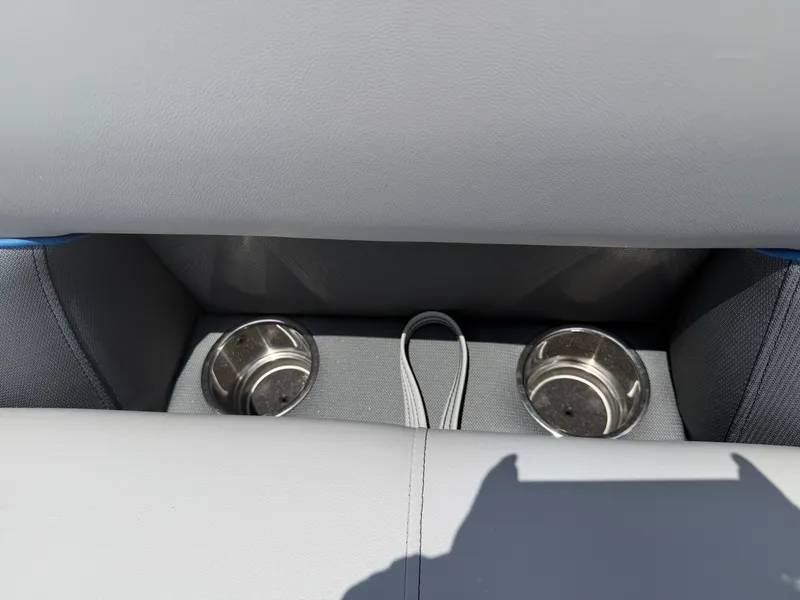 Slide: The Image of Bentley Pontoons BOLT 200 2027 - 10