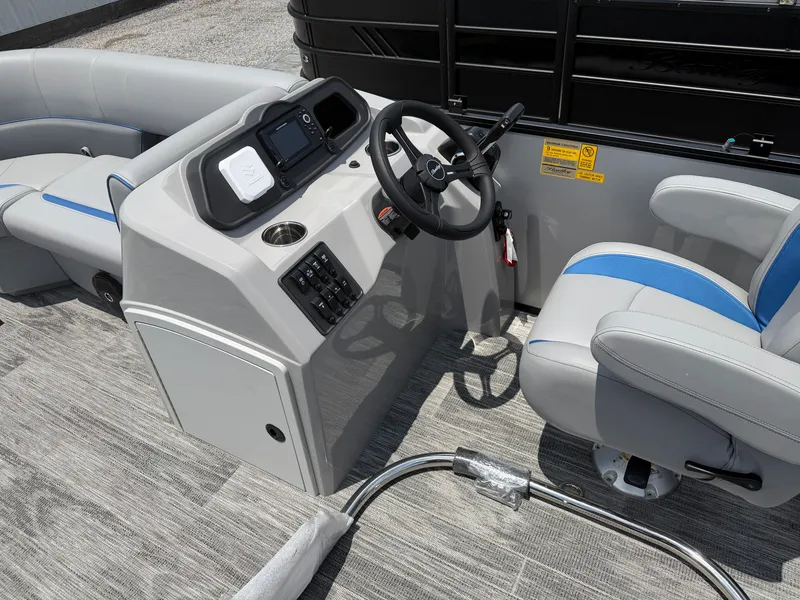 Slide: The Image of Bentley Pontoons BOLT 200 2027 - 4