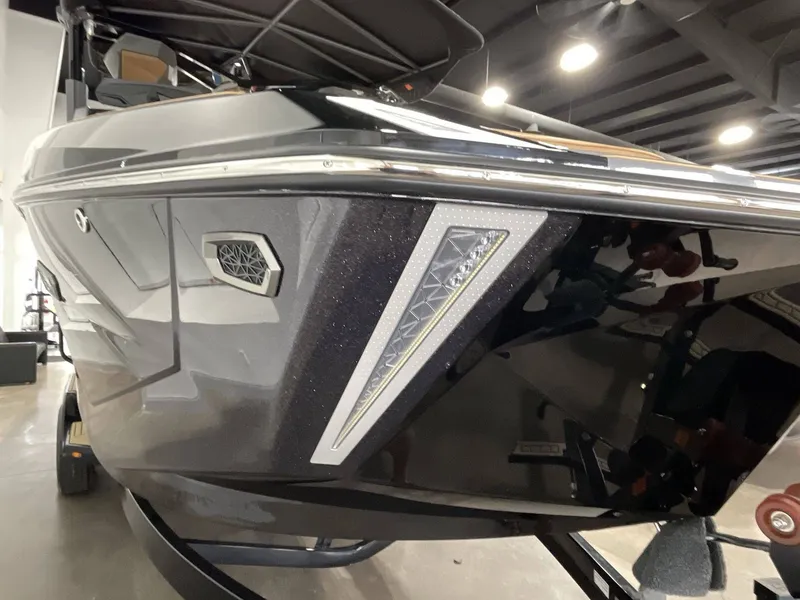 Slide: The Image of Nautique Super Air Nautique G23 Paragon 2026 - 18