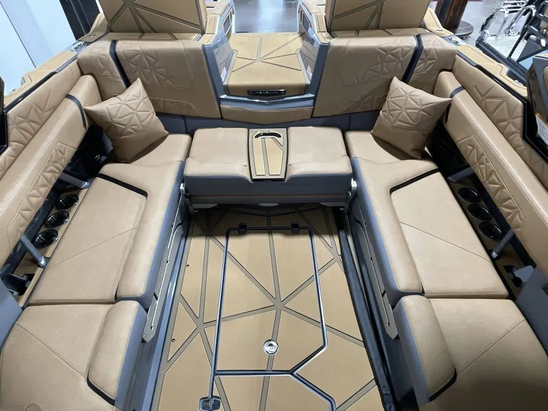 Slide: The Image of Nautique Super Air Nautique G23 Paragon 2026 - 31