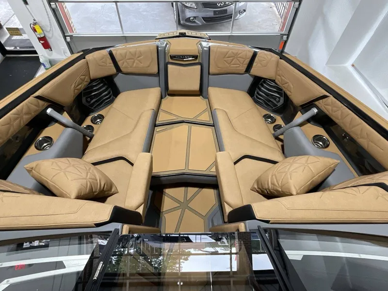 Slide: The Image of Nautique Super Air Nautique G23 Paragon 2026 - 23