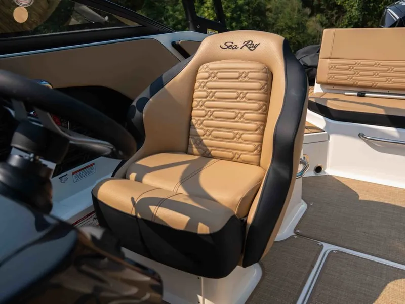 Slide: The Image of Sea Ray SPX 210 Outboard 2027 - 15