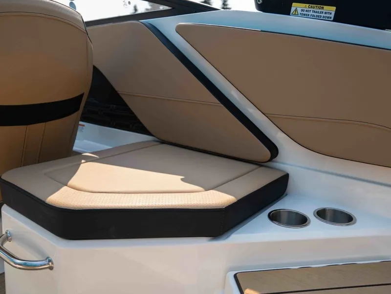 Slide: The Image of Sea Ray SPX 210 Outboard 2027 - 10