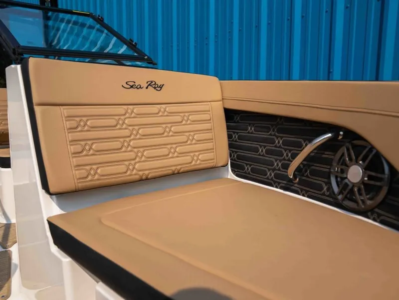 Slide: The Image of Sea Ray SPX 210 Outboard 2027 - 13