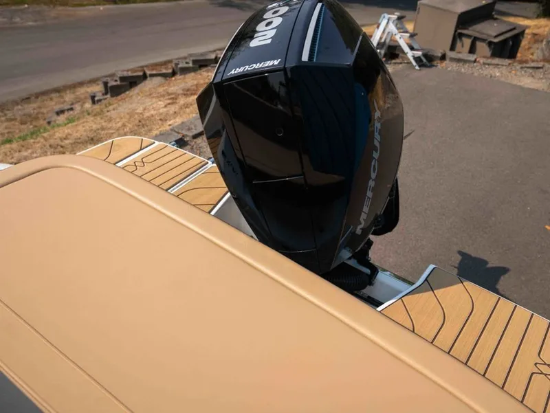 Slide: The Image of Sea Ray SPX 210 Outboard 2027 - 19