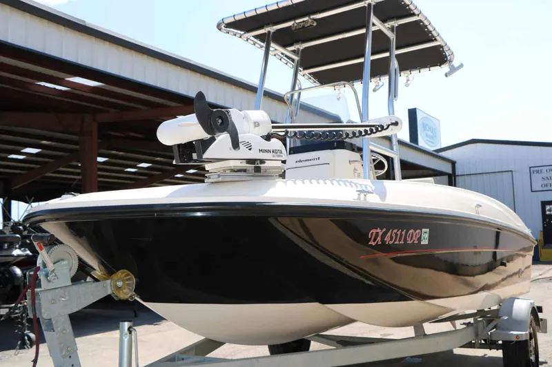 Slide: The Image of Bayliner Element F18 2017 - 7