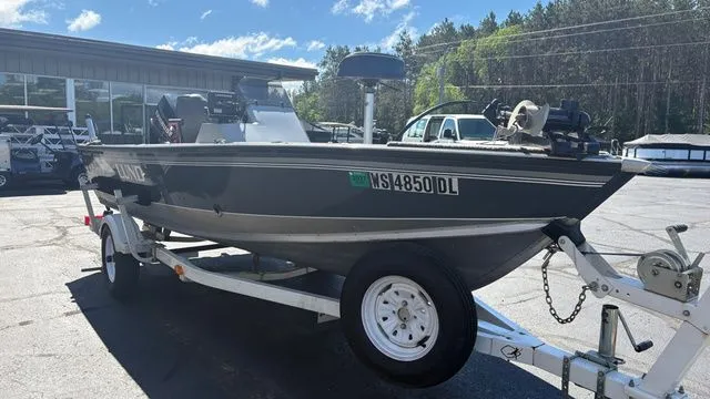 Slide: The Image of Lund 1600 Angler DLX 1994 - 3