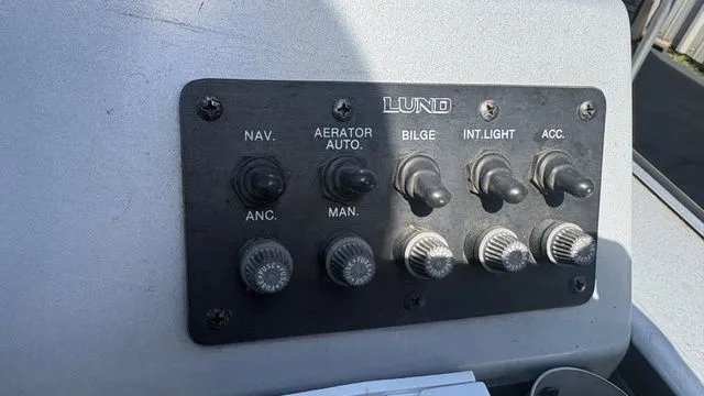 Slide: The Image of Lund 1600 Angler DLX 1994 - 14