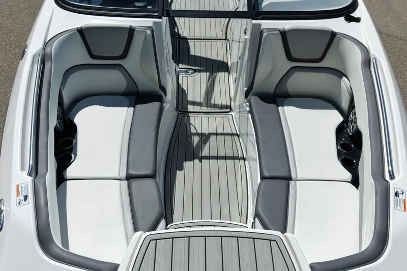 Slide: The Image of 2023 Yamaha Boats 252S interior with sleek seating and modern design. - 13