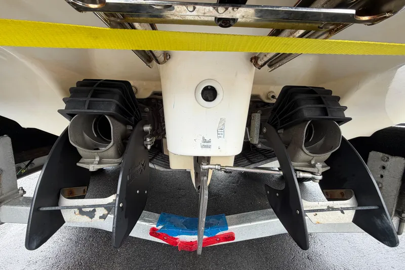 Slide: The Image of Close-up of 2016 Yamaha Boats 242 Limited S E-Series jet propulsion system. - 5