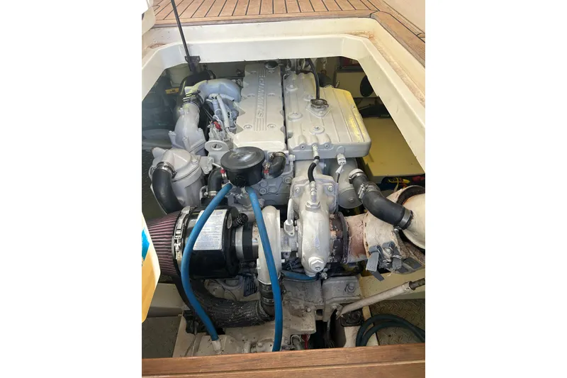 Slide: The Image of Engine compartment of a 2007 Legacy EXPRESS CRUISER boat. - 32