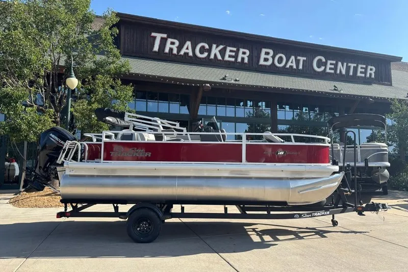 The Image of 2026 Sun Tracker Bass Buggy 18 DLX pontoon boat at Tracker Boat Center. - 0
