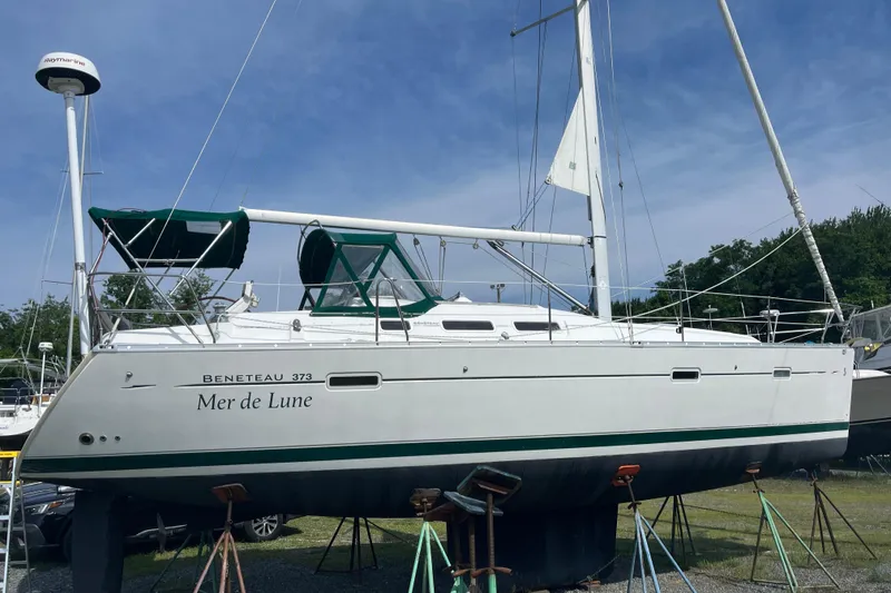 The Image of 2006 Beneteau Oceanis Clipper 373 sailboat on stands, named "Mer de Lune." - 0