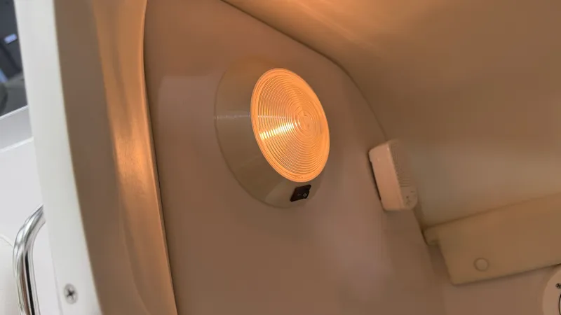 Slide: The Image of Four Winns 230 Horizon 2004 - 47