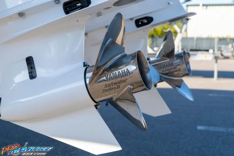 Slide: The Image of Twin Yamaha Saltwater Series II propellers on a 2026 Sea Hunt Ultra 285 SE boat. - 18
