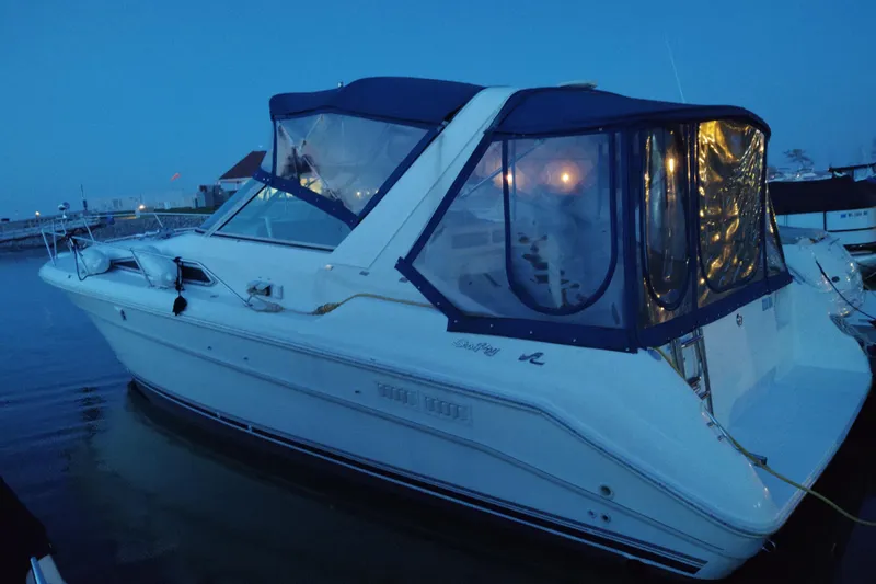 The Image of Sea Ray Sundancer 330 1993 - undefined