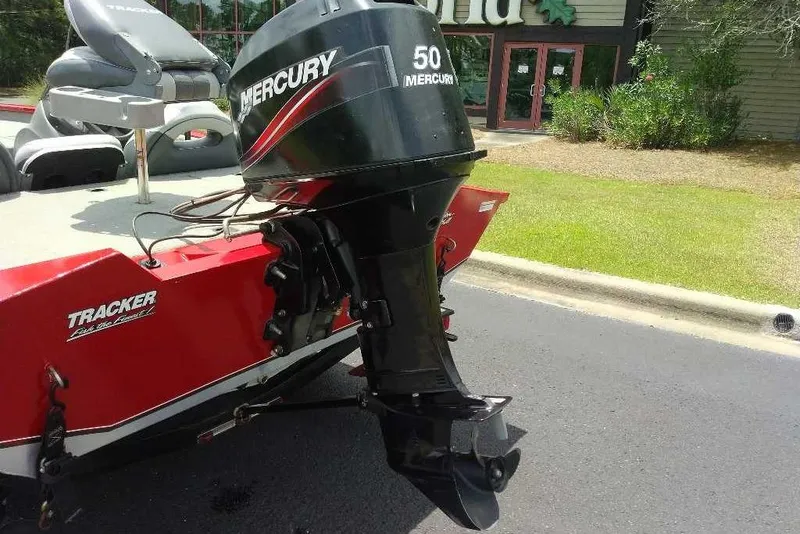 Slide: The Image of 2009 Tracker Pro Team 175 TXW boat with Mercury 50 HP outboard motor. - 6